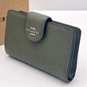 Coach Medium Corner Zip Wallet (6390) QB/KELP